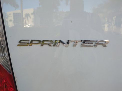 Used 2024 Mercedes-Benz Sprinter 2500 image 13