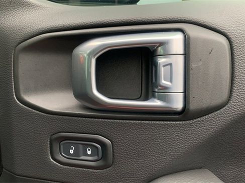 Certified 2021 Jeep Gladiator Mojave image 36