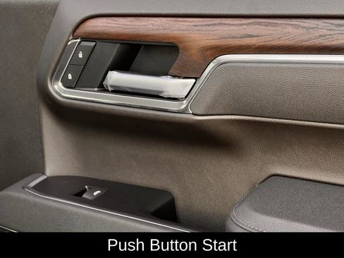 New 2026 GMC Sierra 1500 SLT image 23