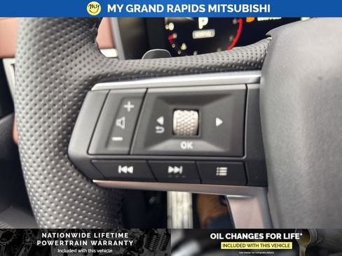 New 2026 Mitsubishi Outlander SEL image 33