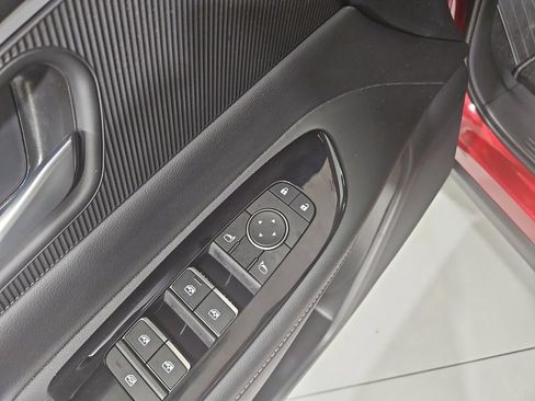 Certified 2025 Nissan Murano SV AWD/4WD image 13