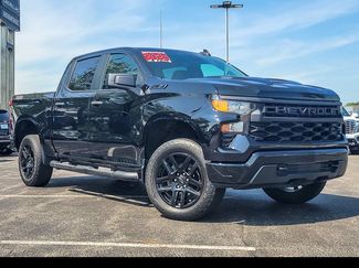 Used 2024 Chevrolet Silverado 1500 Custom Trail Boss w/ Turbomax Blackout Package AWD/4WD video 1