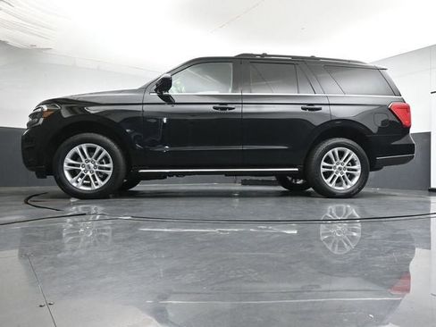 Used 2022 Ford Expedition XLT AWD/4WD image 29