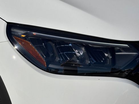 New 2026 Mercedes-Benz EQE 320 4MATIC SUV image 11