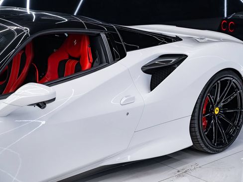 Used 2023 Ferrari F8 Tributo RWD image 13