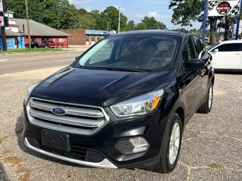 Used 2019 Ford Escape SE AWD/4WD image 2