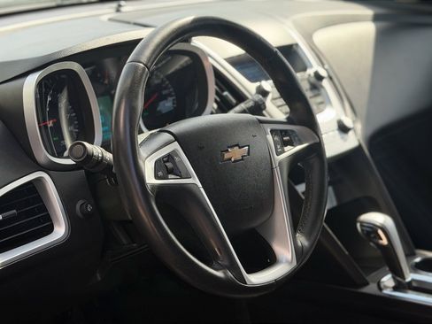 Used 2010 Chevrolet Equinox LT w/ Chrome Appearance Package FWD image 5