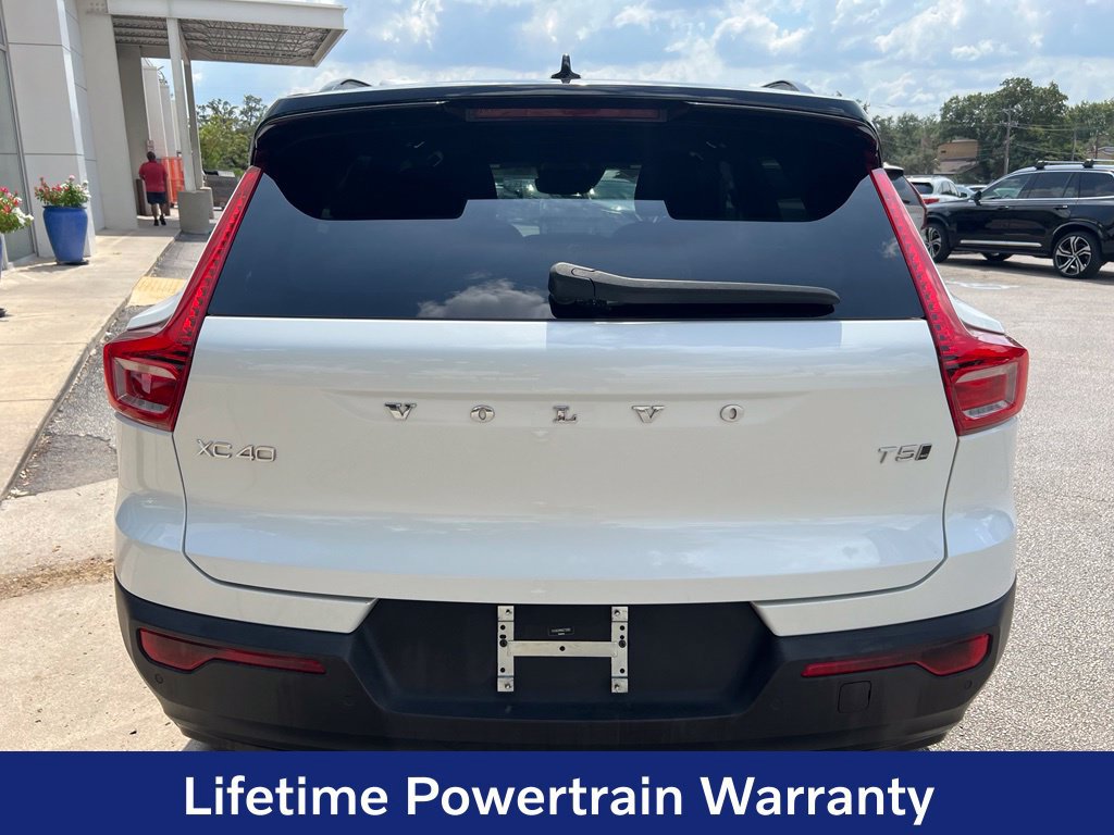 Certified 2022 Volvo XC40 T5 R-Design w/ Advanced Package AWD/4WD image 6