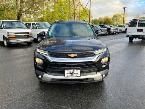 Used 2023 Chevrolet TrailBlazer LT FWD image 3