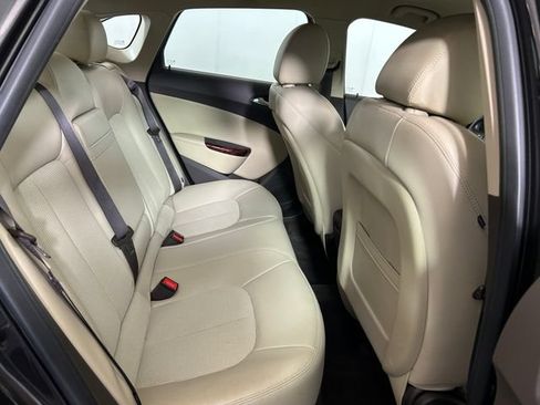 Used 2013 Buick Verano FWD image 27