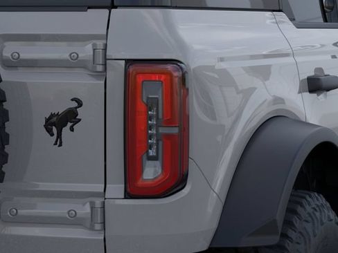 New 2026 Ford Bronco Badlands w/ Sasquatch Package AWD/4WD image 23