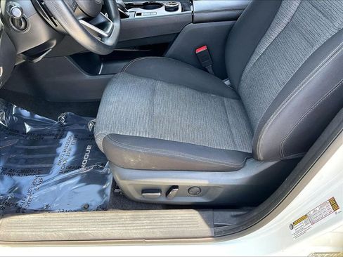 Used 2021 Nissan Rogue SV AWD/4WD image 34