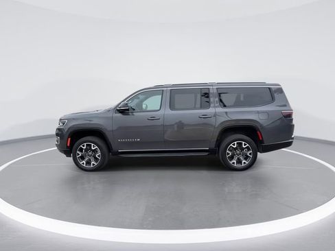 Certified 2024 Jeep Wagoneer L Series III w/ Flexible Seating Group AWD/4WD image 5