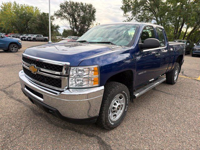 Used 2013 Chevrolet Silverado 2500 W/T AWD/4WD image 4