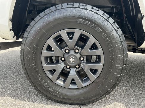 Certified 2023 Toyota Tacoma SR5 RWD image 29