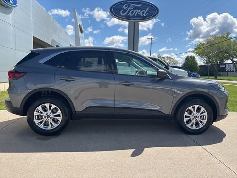 Used 2024 Ford Escape Active AWD/4WD image 16