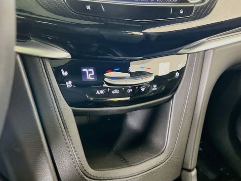 Used 2025 Cadillac XT6 Sport AWD/4WD image 16