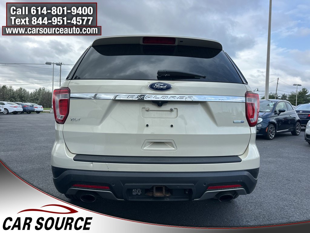 Used 2018 Ford Explorer XLT AWD/4WD image 6
