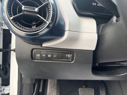 New 2025 Chevrolet Equinox EV LT w/ LPO, All-Weather Mat Package image 20