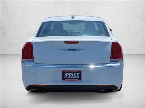 Used 2019 Chrysler 300 Touring L w/ Quick Order Package 22F RWD image 6