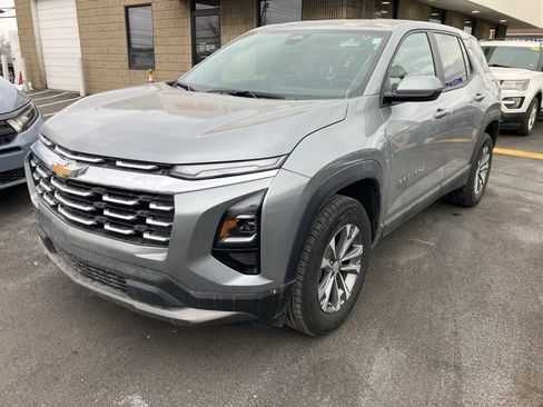 Used 2025 Chevrolet Equinox LT image 1