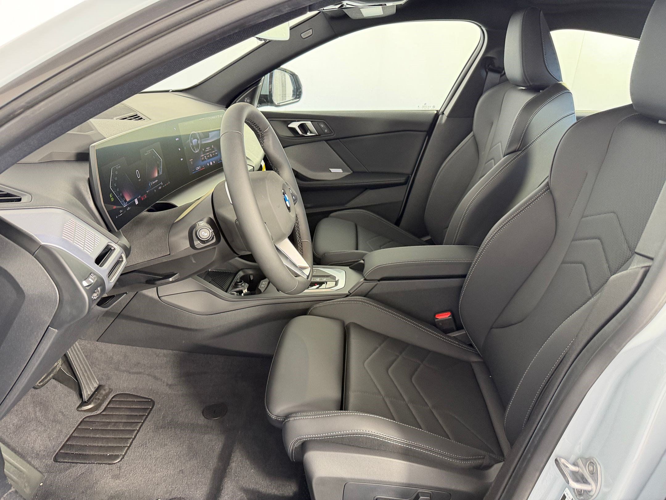 Used 2026 BMW 228i w/ Technology Package FWD image 5