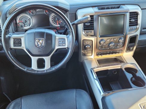 Used 2015 RAM 2500 Laramie w/ Convenience Group image 12