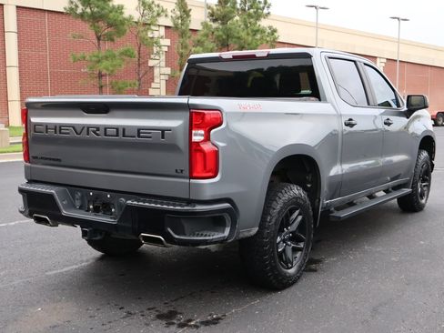 Used 2021 Chevrolet Silverado 1500 LT Trail Boss w/ LPO, Dark Essentials Package AWD/4WD image 32