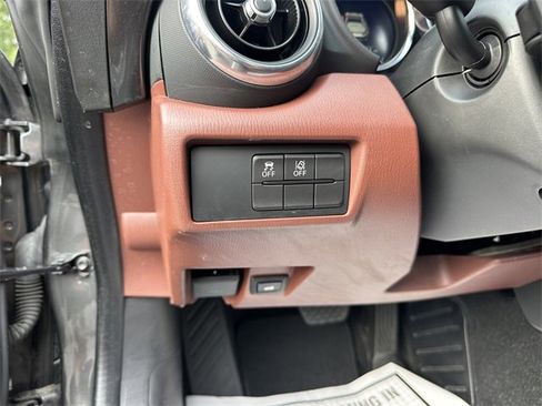 Used 2019 MAZDA MX-5 Miata RF Grand Touring image 35