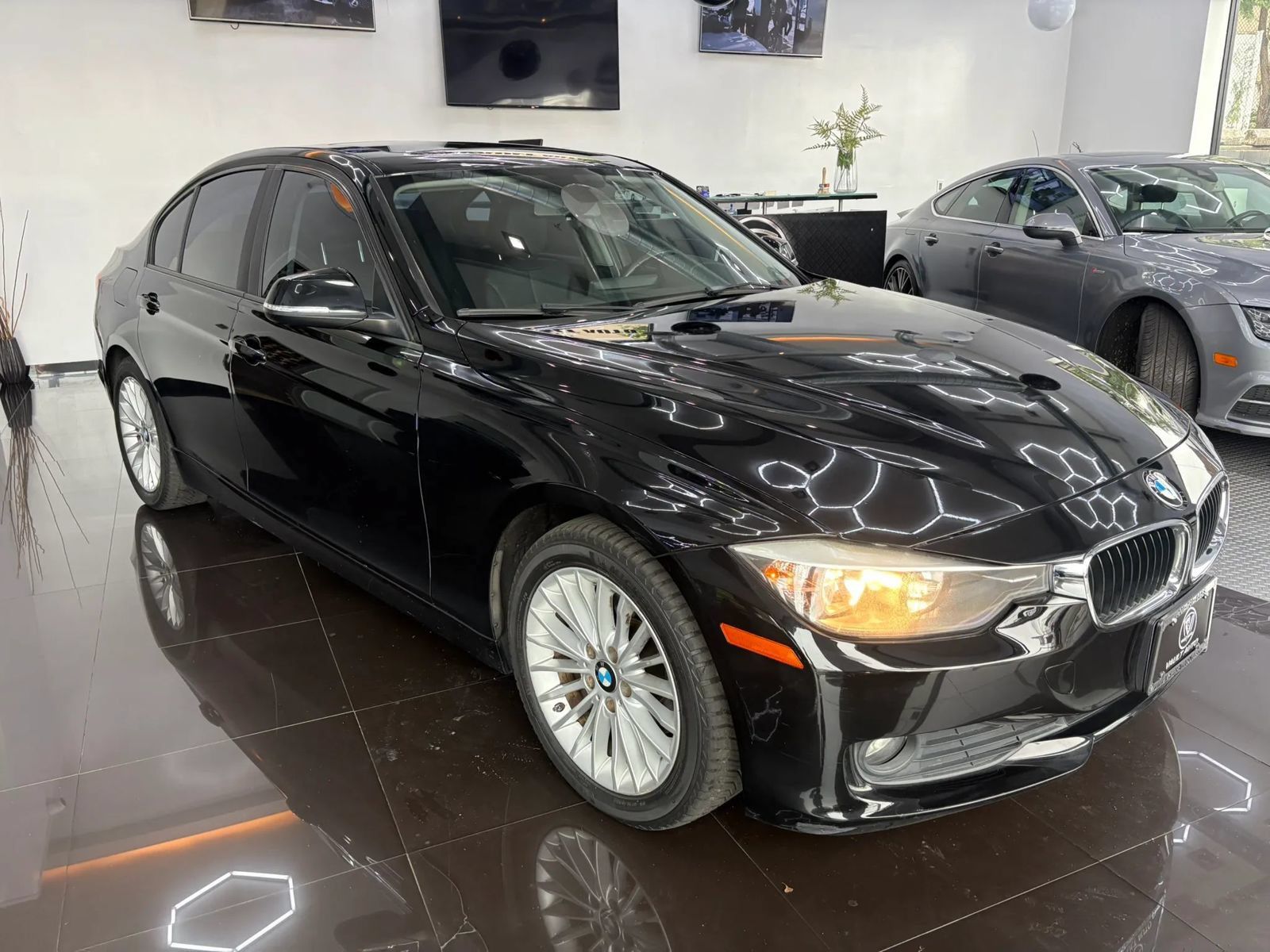 Used 2015 BMW 320i Sedan RWD image 7