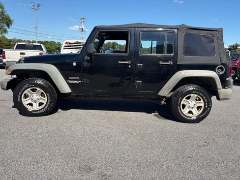 Used 2011 Jeep Wrangler Unlimited Sport AWD/4WD image 4