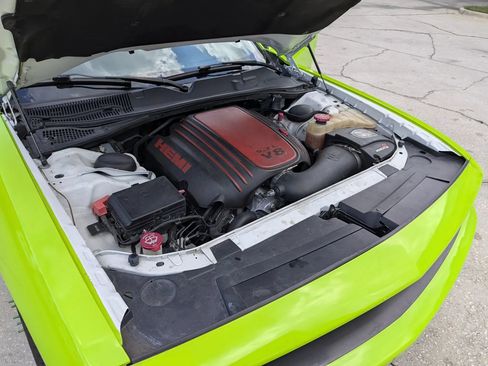 Used 2019 Dodge Challenger R/T w/ Driver Convenience Group RWD image 20