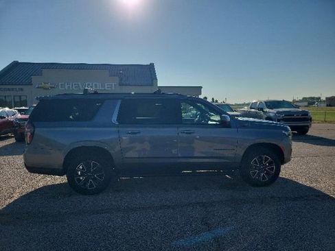 Used 2021 Chevrolet Suburban Z71 w/ Rear Media and Nav Package AWD/4WD image 26