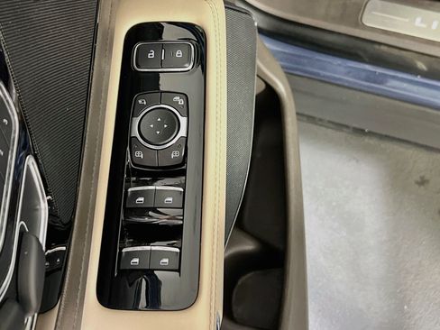 Used 2021 Lincoln Aviator Reserve w/ Equipment Group 201A AWD/4WD image 18