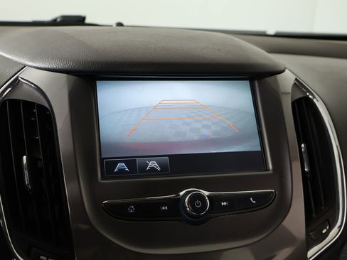 Used 2018 Chevrolet Cruze LT w/ Convenience Package image 6