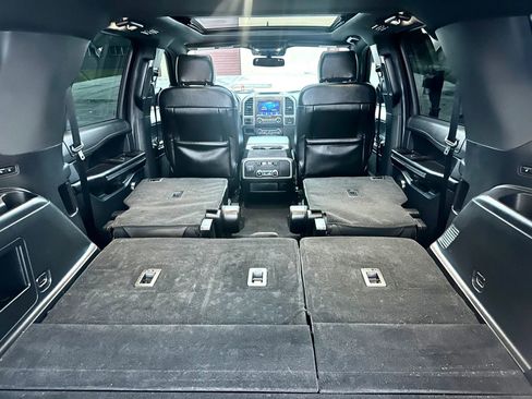 Used 2020 Ford Expedition XLT w/ Black Accent Package RWD image 21