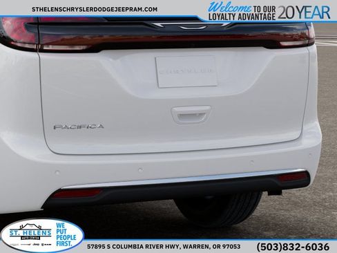 New 2027 Chrysler Pacifica Select FWD image 16