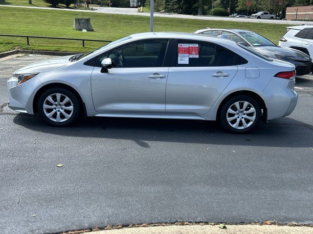 New 2026 Toyota Corolla LE FWD image 5