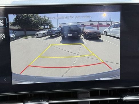 Used 2024 Hyundai Kona SEL AWD/4WD image 17