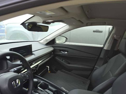 Used 2025 Honda Accord EX-L image 12