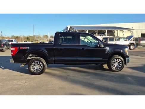 Used 2022 Ford F150 Lariat w/ Trailer Tow Package image 9