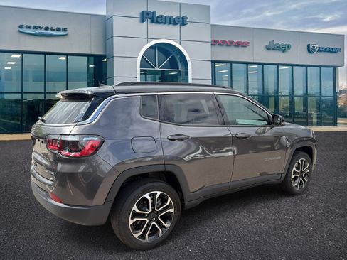 Used 2024 Jeep Compass Limited w/ Sun and Sound Group AWD/4WD image 2