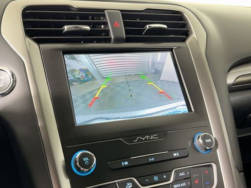 Used 2019 Ford Fusion SEL image 23