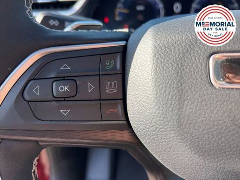 Certified 2025 Jeep Grand Cherokee L Laredo AWD/4WD image 12