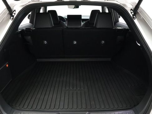 Certified 2024 Toyota Venza Limited image 22