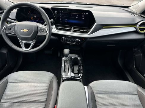 Certified 2024 Chevrolet Trax LT w/ Driver Confidence Package FWD image 12