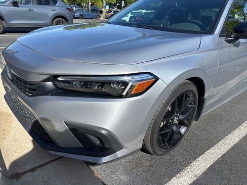 Used 2024 Honda Civic Sport image 3