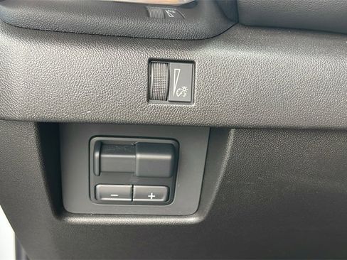 Used 2025 GMC Canyon Elevation w/ Convenience Package image 22