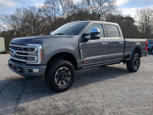 Used 2024 Ford F350 Platinum w/ Tremor Off-Road Package image 6