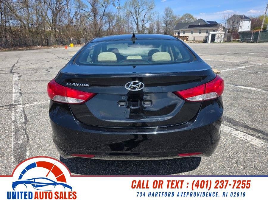 Used 2013 Hyundai Elantra GLS FWD image 4